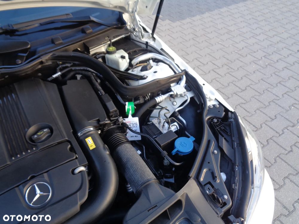 Mercedes-Benz Klasa C 180 BlueEFFICIENCY Avantgarde - 24
