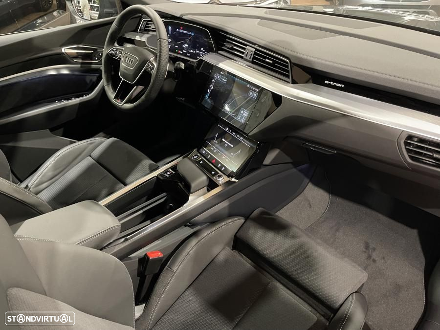 Audi e-tron 55 quattro S line - 27