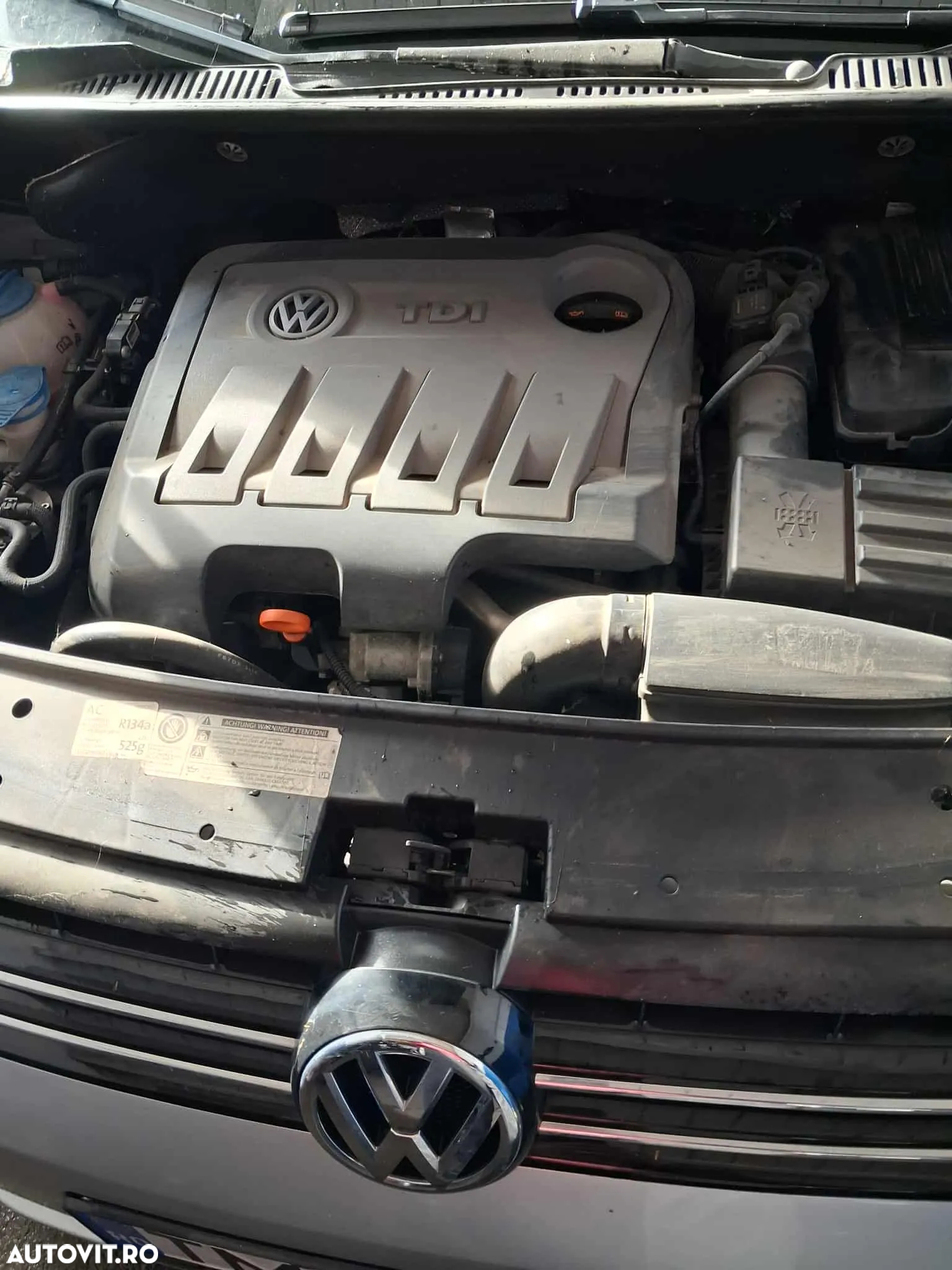 Volkswagen Touran 1.6 TDI BlueMotion Technology Comfortline - 2