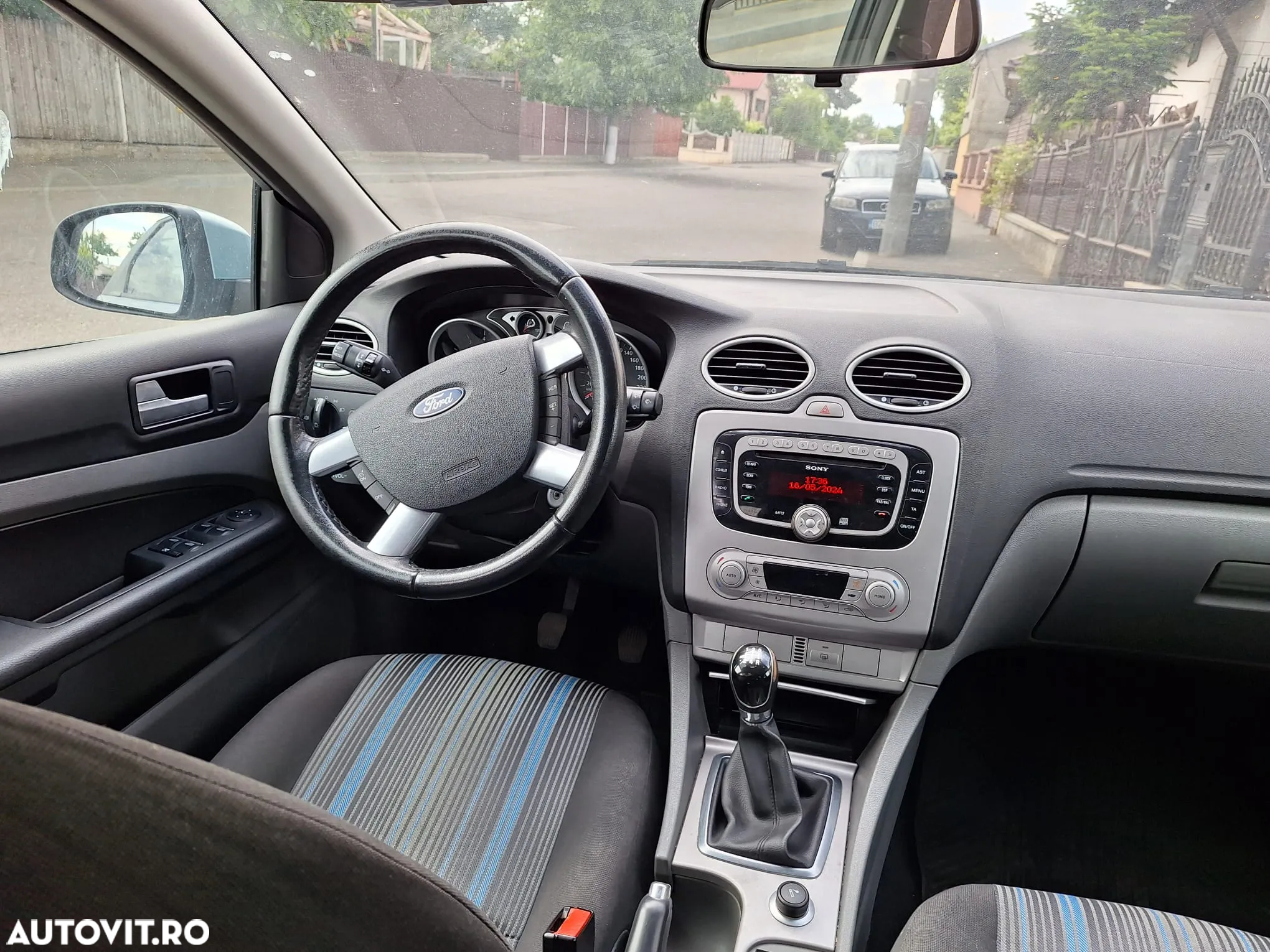 Ford Focus 1.6 Ti-VCT Trend - 32