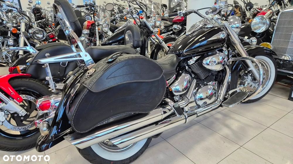 Suzuki Intruder - 17