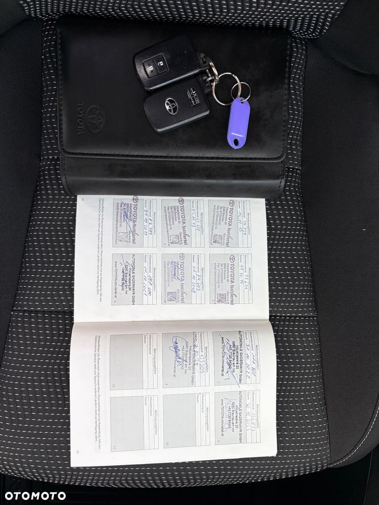 Toyota Auris 1.8 HSD Prestige NAVI - 23