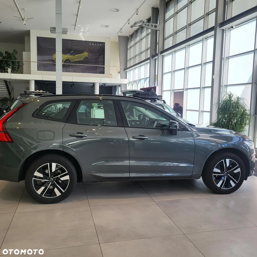 Volvo XC 60 B5 B AWD Plus Dark - 22