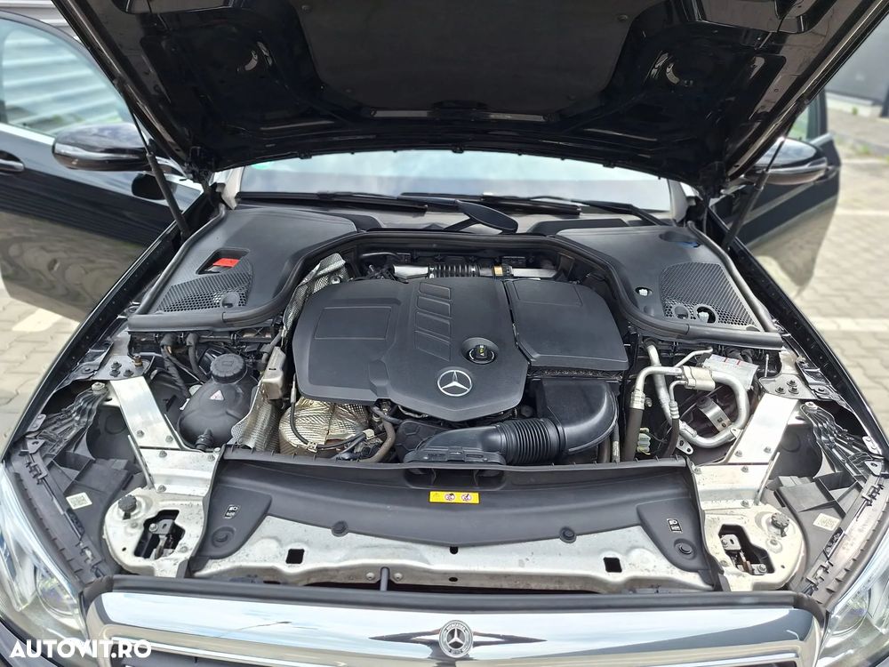 Mercedes-Benz E 220 d 9G-TRONIC - 28
