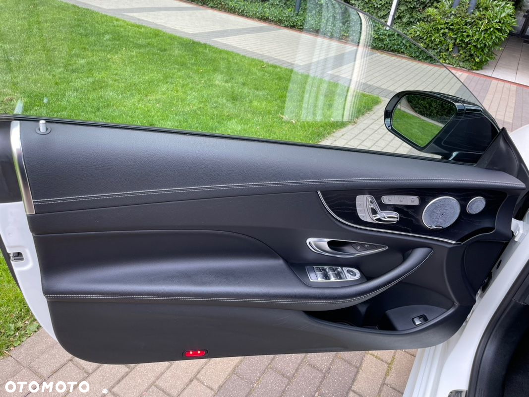 Mercedes-Benz Klasa E 220 d Coupe 4-Matic 9G-TRONIC - 28