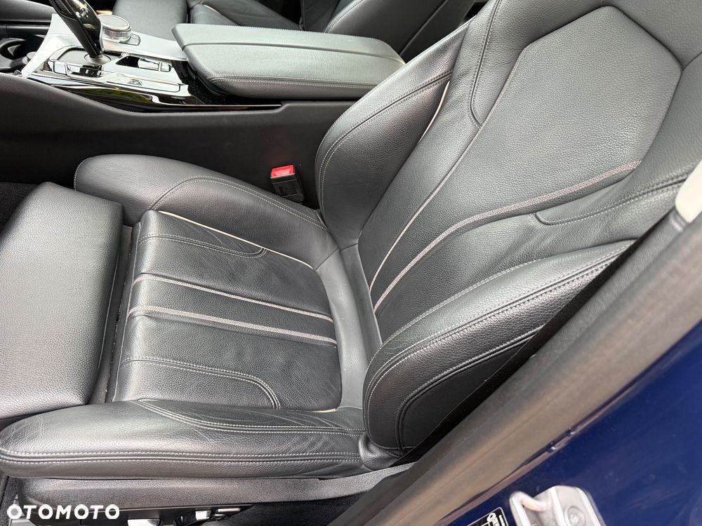 BMW Seria 5 530e M Sport sport - 40