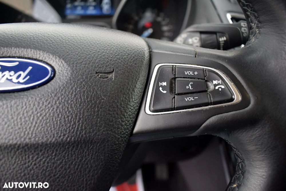 Ford Focus 1.6 TDCI DPF Start-Stopp-System Titanium - 19