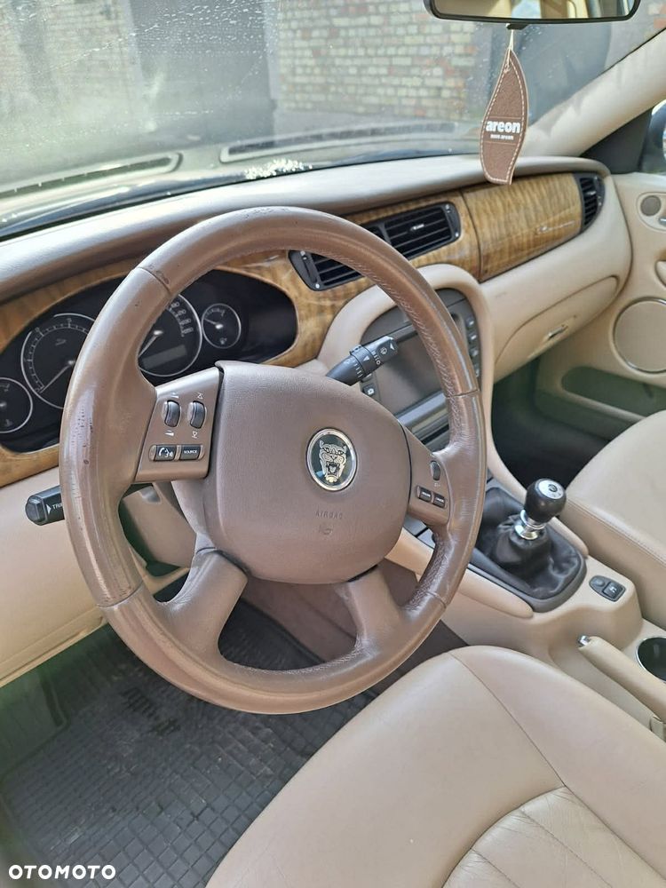 Jaguar X-Type 2.0 - 5