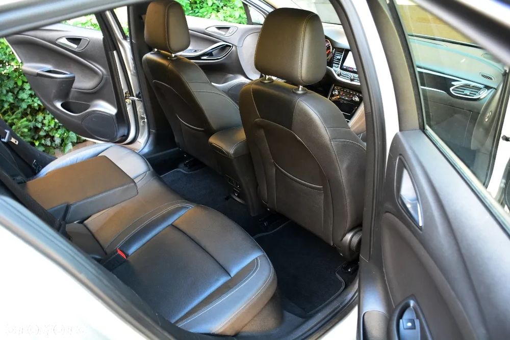 Opel Astra 1.4 T Elite - 22