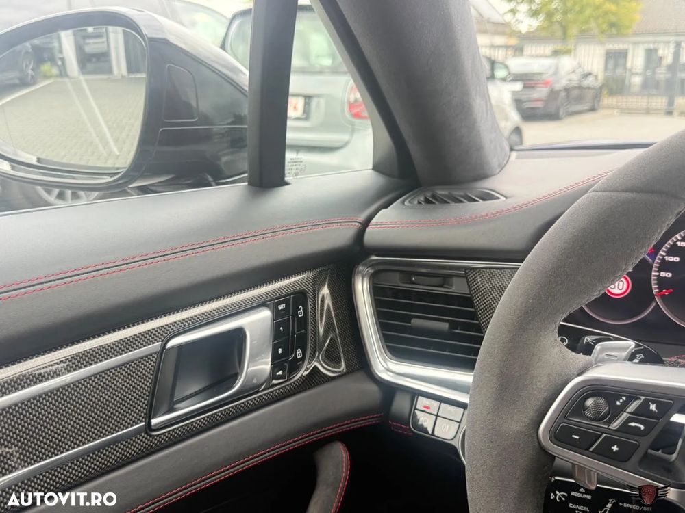 Porsche Panamera GTS - 28