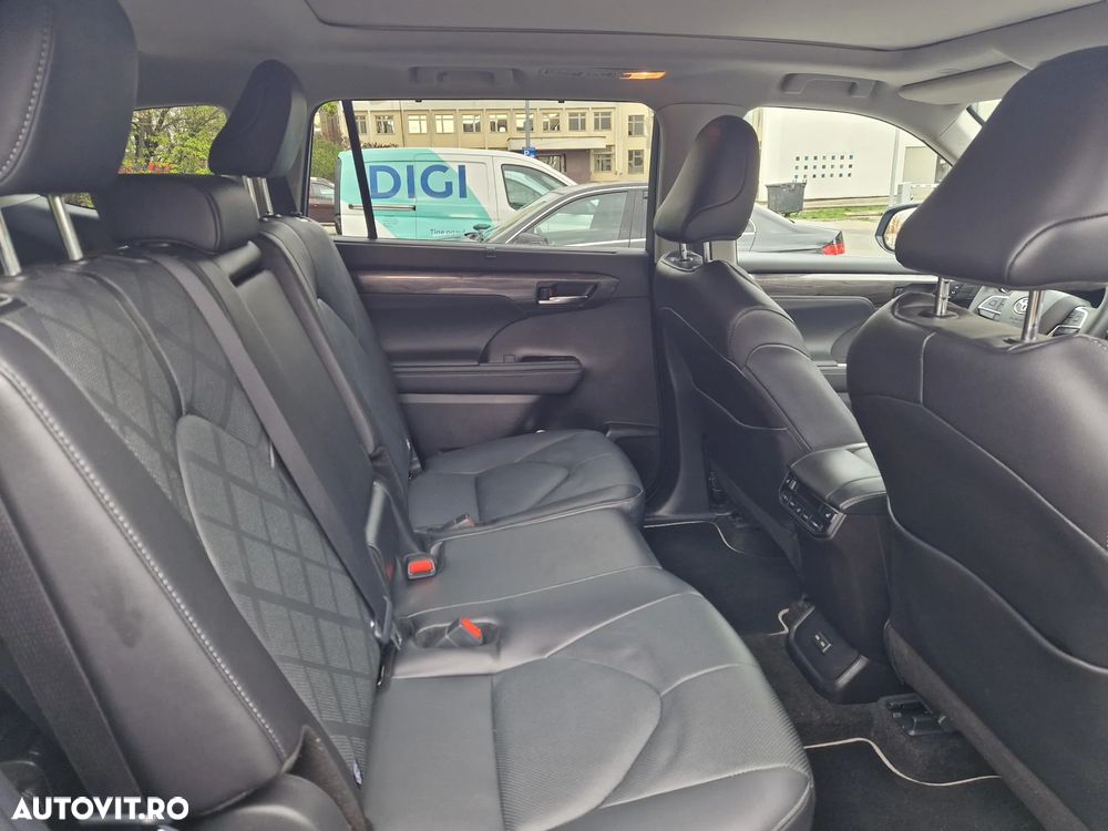 Toyota Highlander 2.5 L Dynamic Force 248CP Luxury Pearly - 8