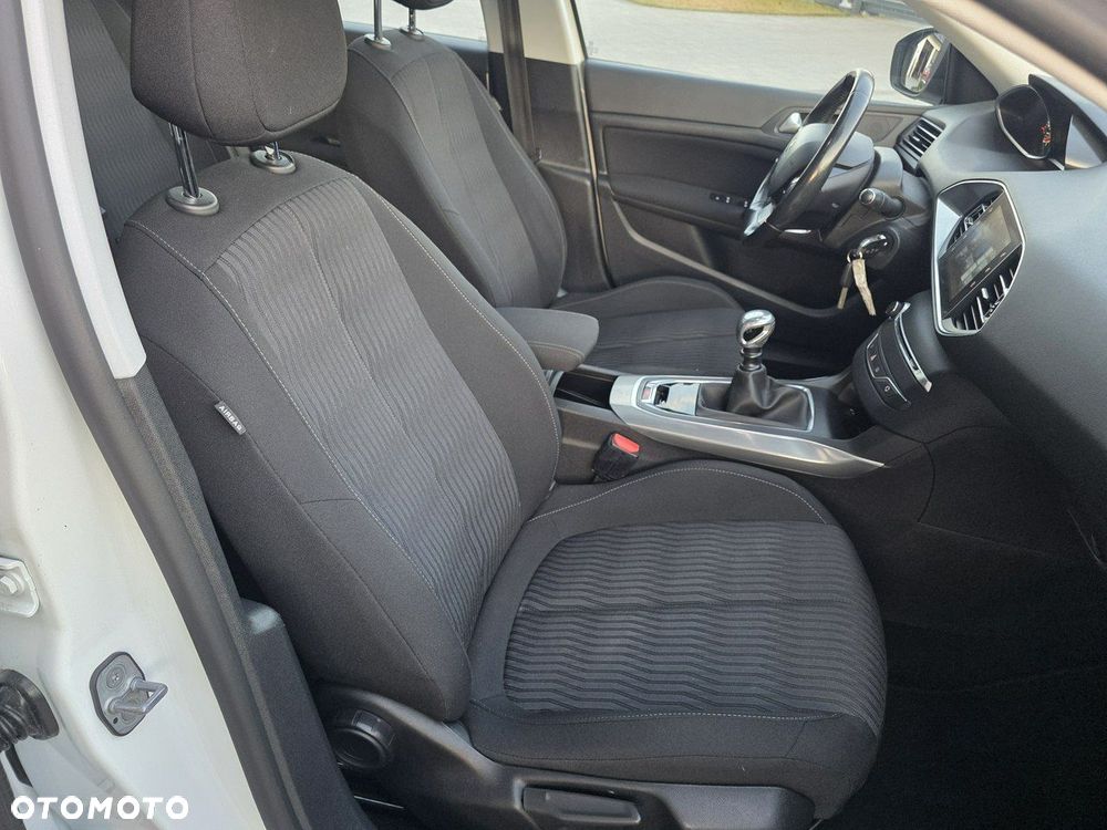 Peugeot 308 - 22