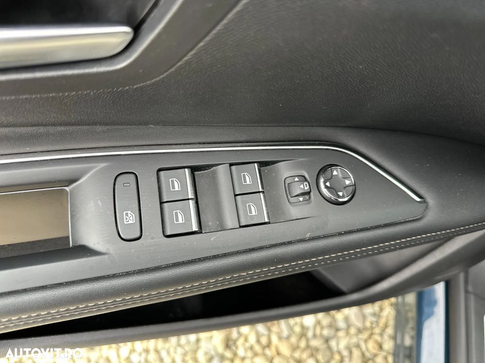 Peugeot 3008 225 e-EAT8 GT - 14