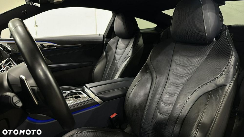 BMW Seria 8 - 17