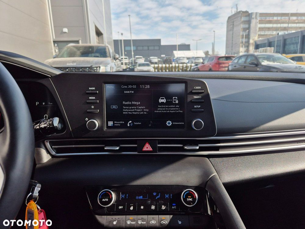 Hyundai Elantra - 23