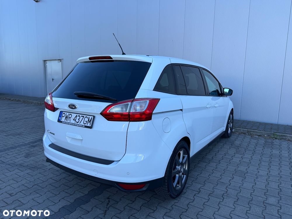Ford Grand C-MAX - 10