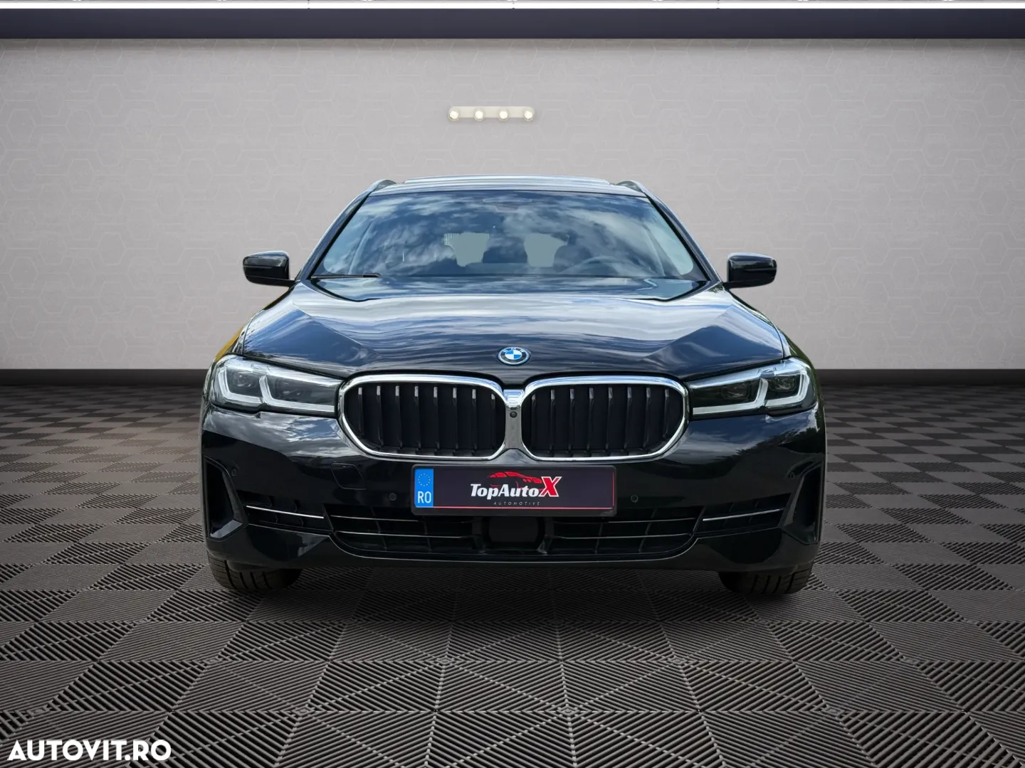 BMW Seria 5 530e xDrive Touring Aut. Luxury Line - 10
