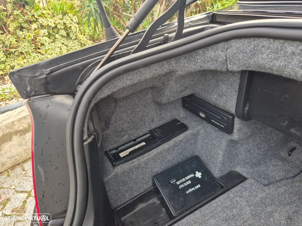 BMW 318 Ci Edition Sport - 12