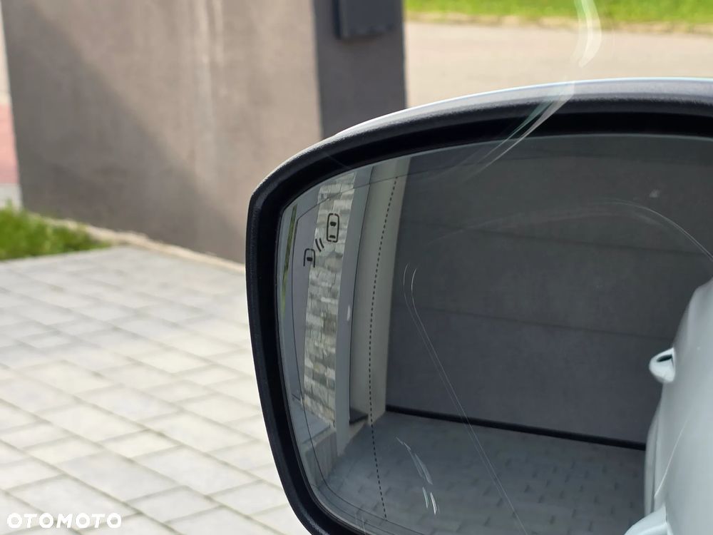 Ford S-Max 2.5 Duratec FHEV (7-Sitzer) ST-LINE - 26