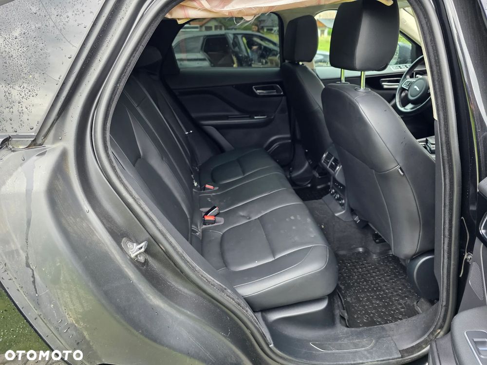 Jaguar F-Pace 25t AWD Prestige - 25