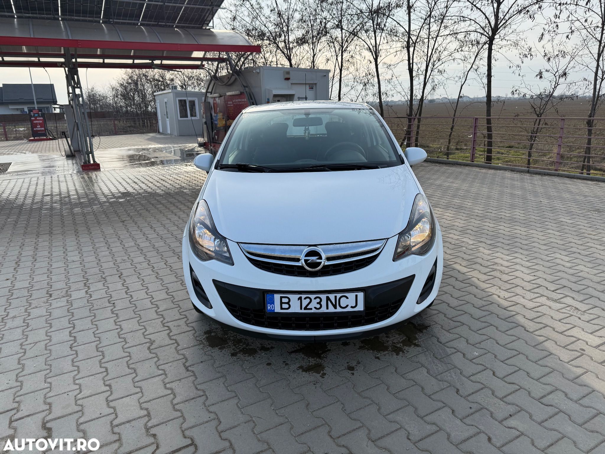 Opel Corsa 1.2 16V (ecoFLEX) Edition - 1
