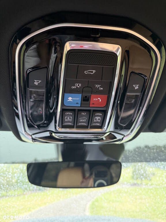 Jeep Grand Cherokee - 18