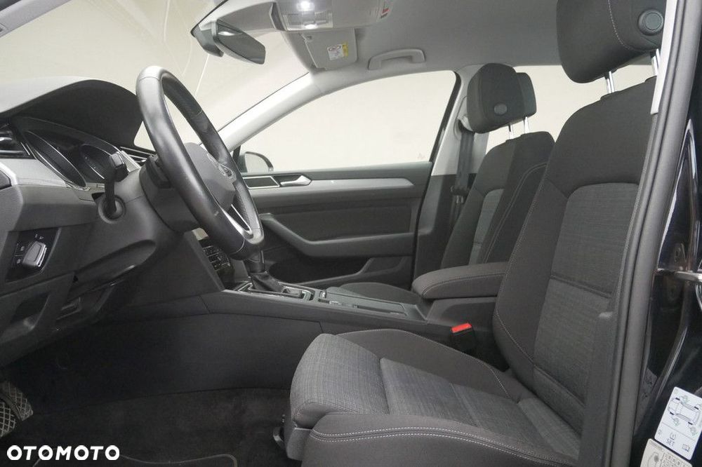 Volkswagen Passat Variant 2.0 TSI Business DSG - 12