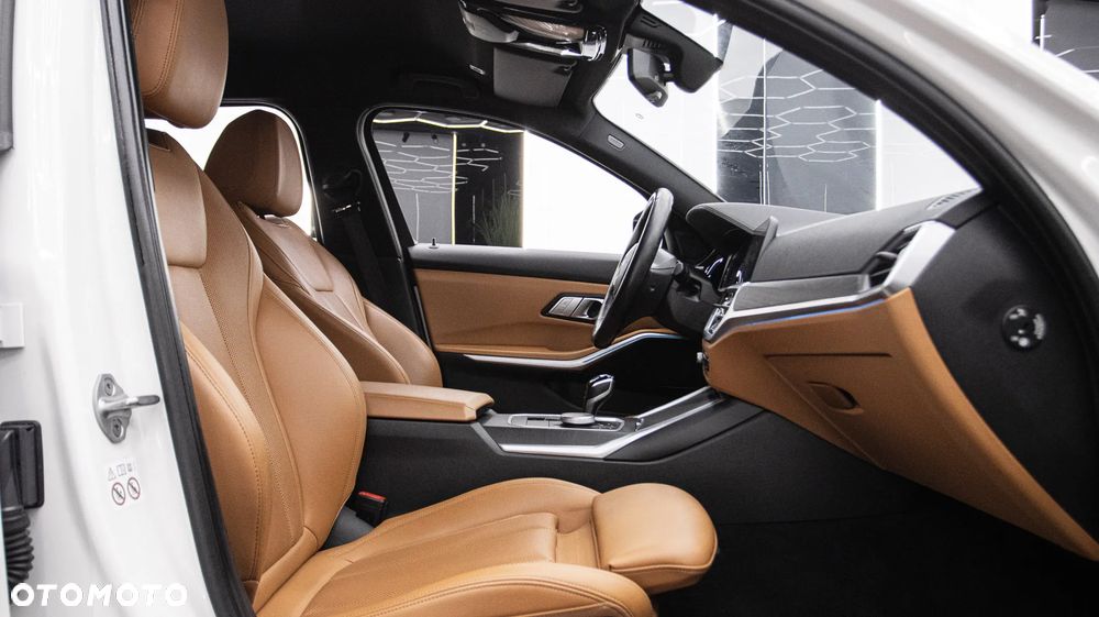 BMW Seria 3 320e Luxury Line - 20