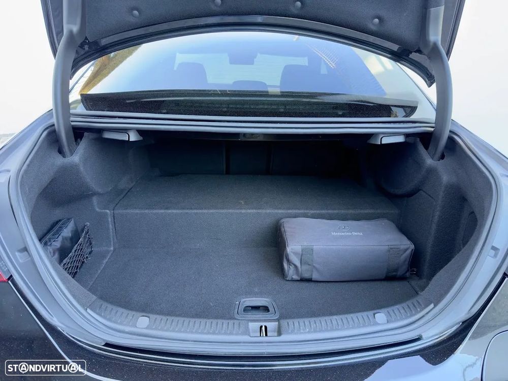 Mercedes-Benz E 300 de 9G-TRONIC AMG Line - 17