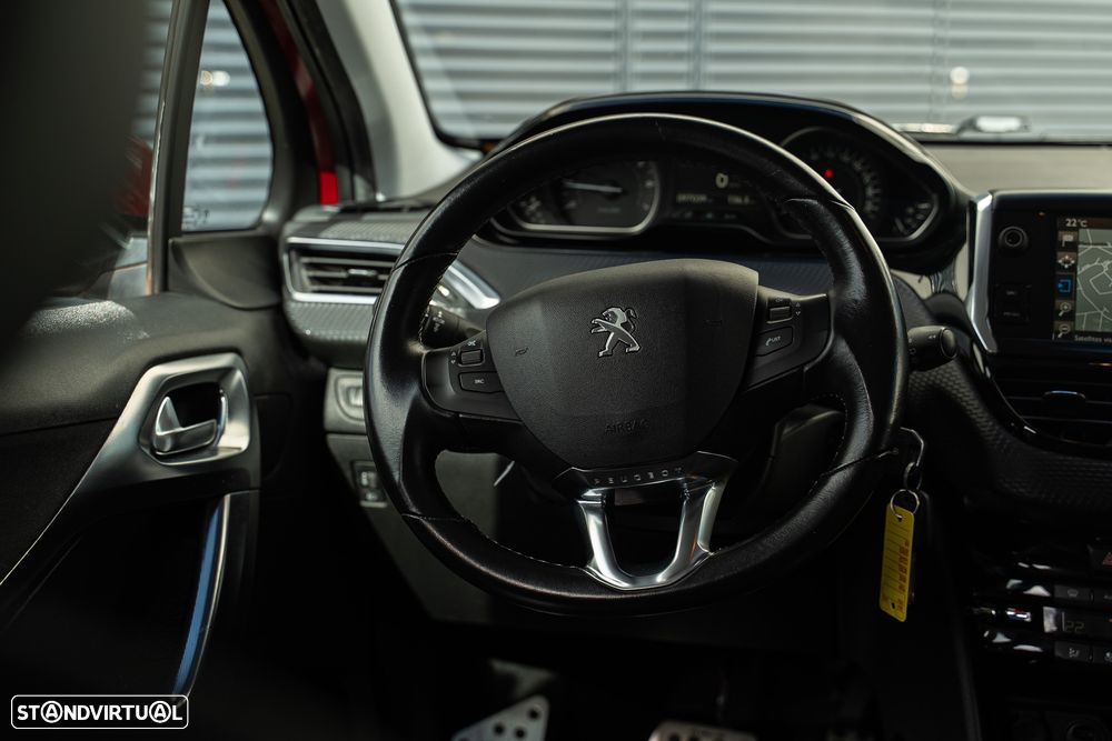 Peugeot 2008 1.2 PureTech Allure EAT6 - 16