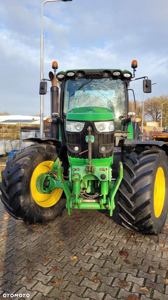 John Deere 6150R - 9