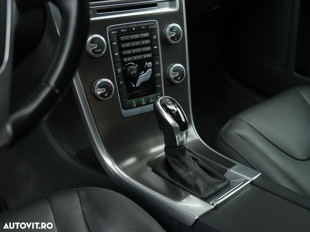 Volvo XC 60 D4 Geartronic Summum - 29