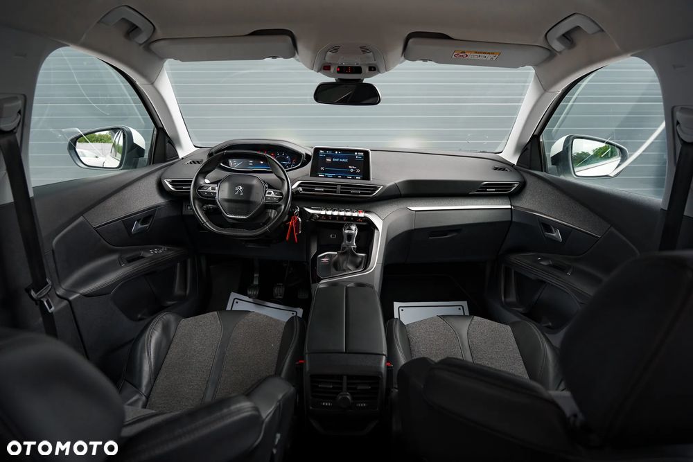 Peugeot 3008 1.6 BlueHDi Allure S&S - 17