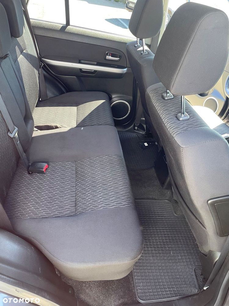 Suzuki Grand Vitara 2.4 Premium - 13