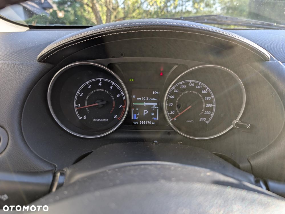 Mitsubishi Outlander 2.4 Instyle EU5 CVT - 10
