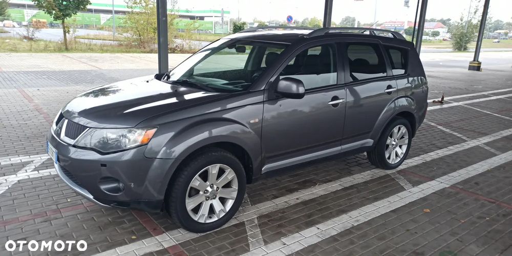Mitsubishi Outlander 2.2 DID Intense + - 4