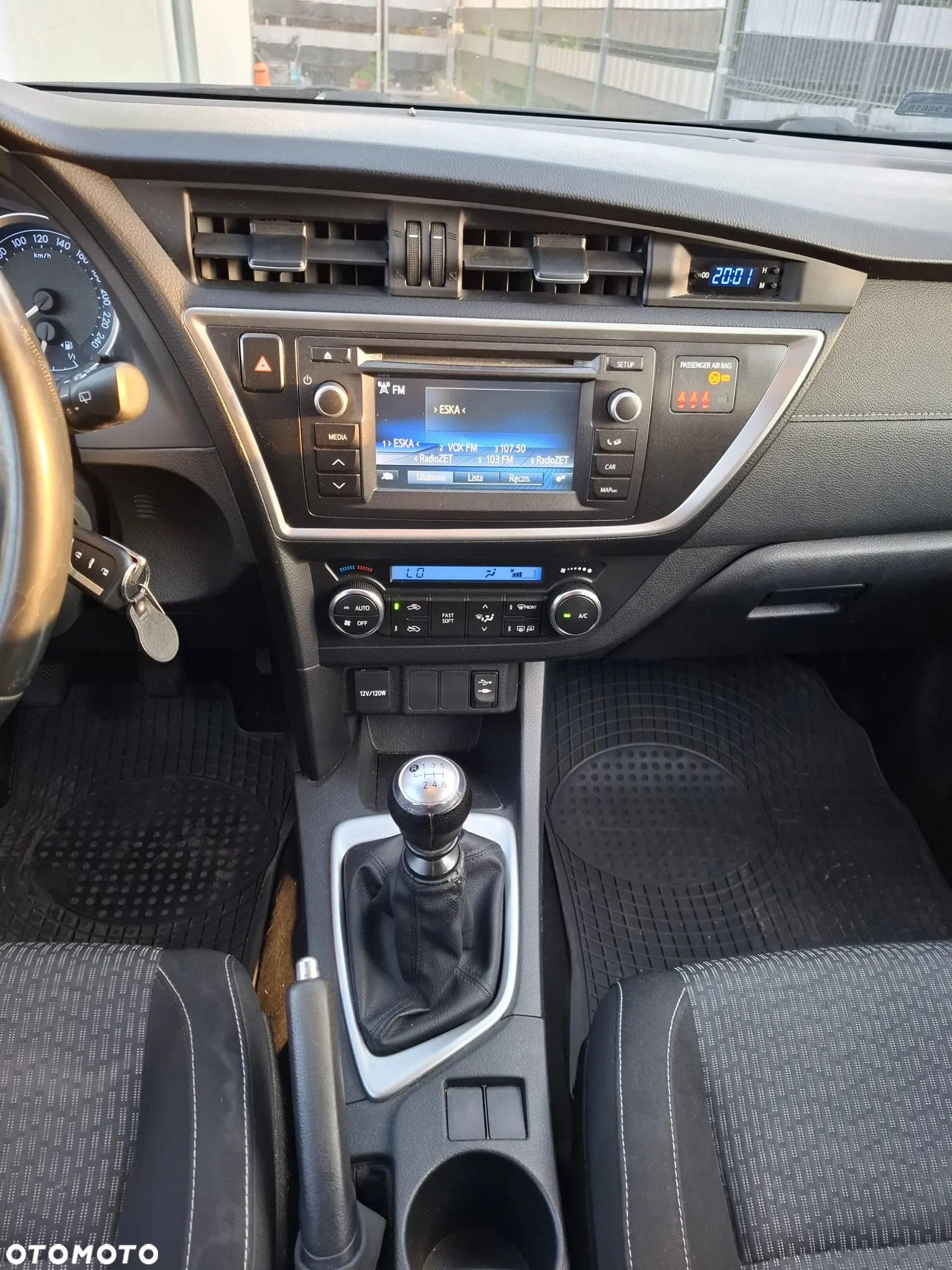 Toyota Auris 1.4 D-4D Active - 9