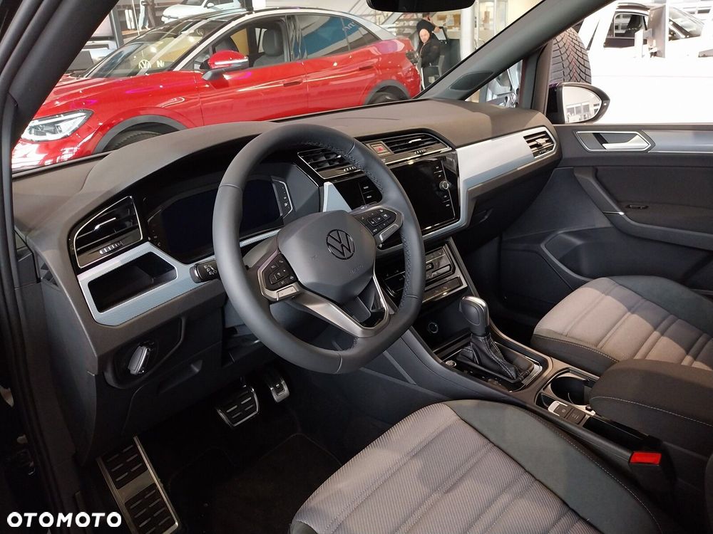 Volkswagen Touran - 10