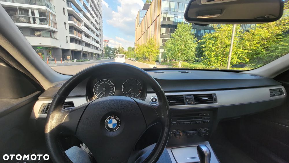 BMW Seria 3 320d DPF - 12