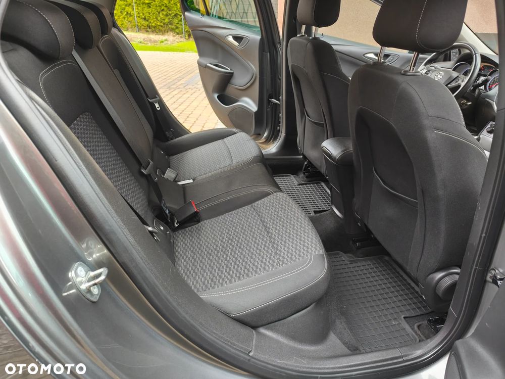 Opel Astra 1.6 CDTI Sport - 21