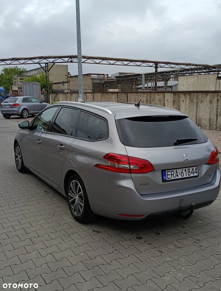Peugeot 308 1.2 PureTech GPF Allure S&S - 5