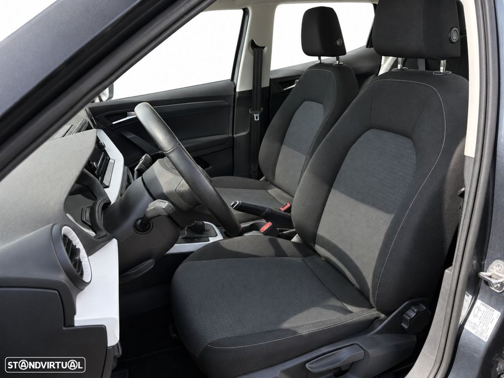 SEAT Arona 1.0 TSI — fotografia 6