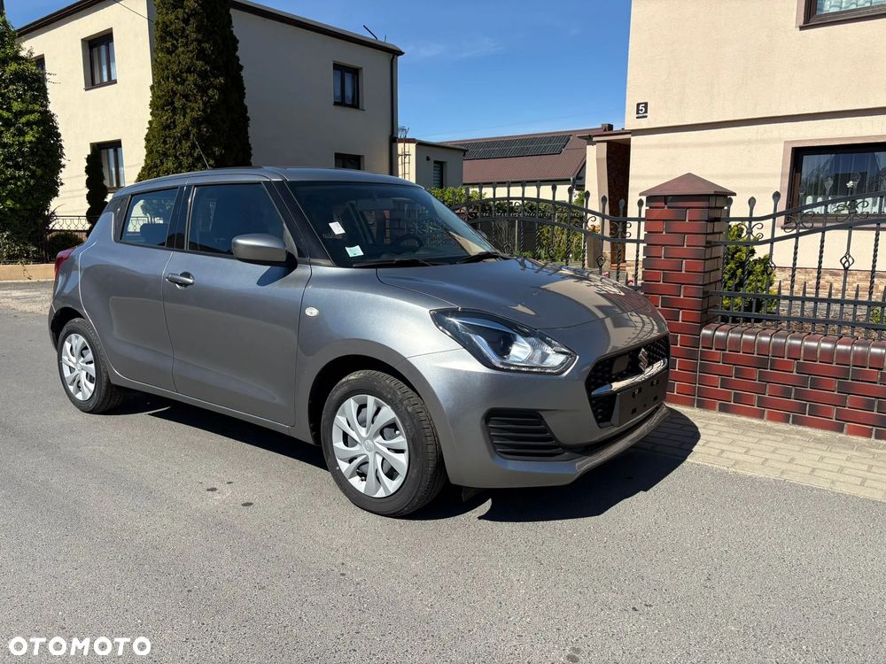 Suzuki Swift - 1