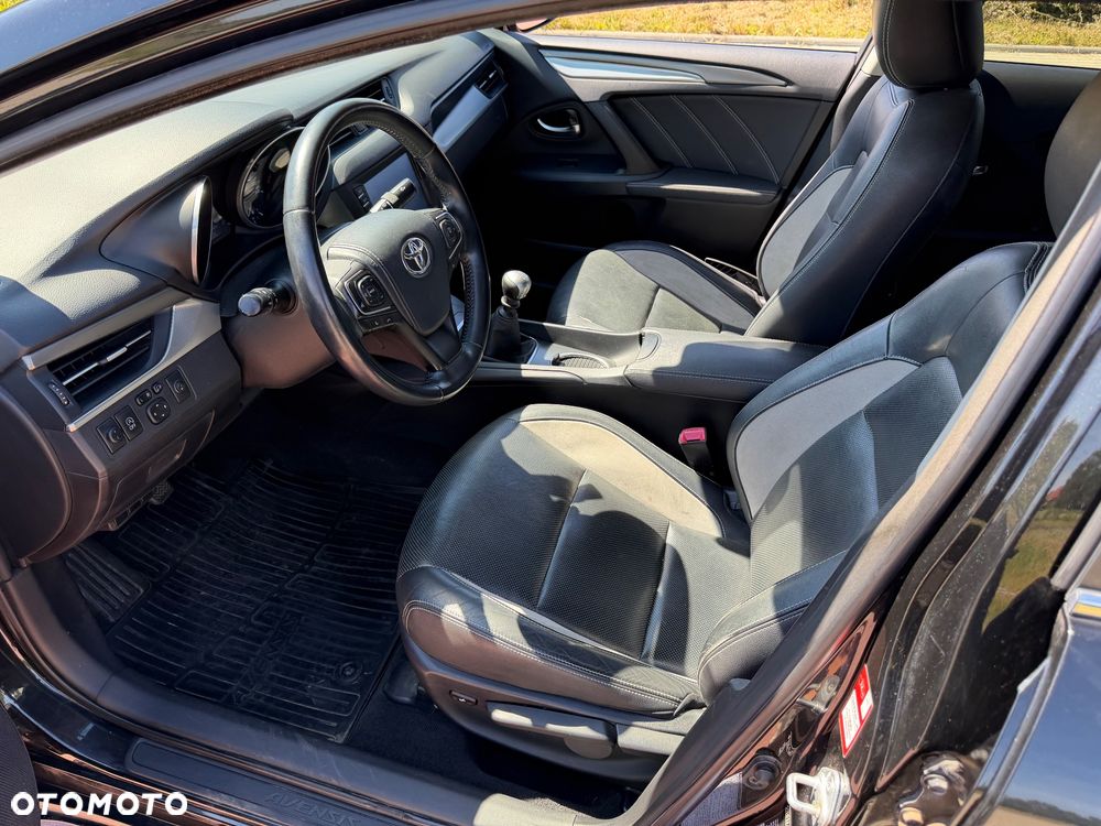 Toyota Avensis 2.0 D-4D Premium - 21