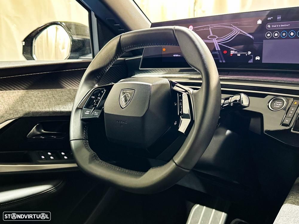 Peugeot 5008 1.2 Hybrid Allure Pack e-DCS6 - 29