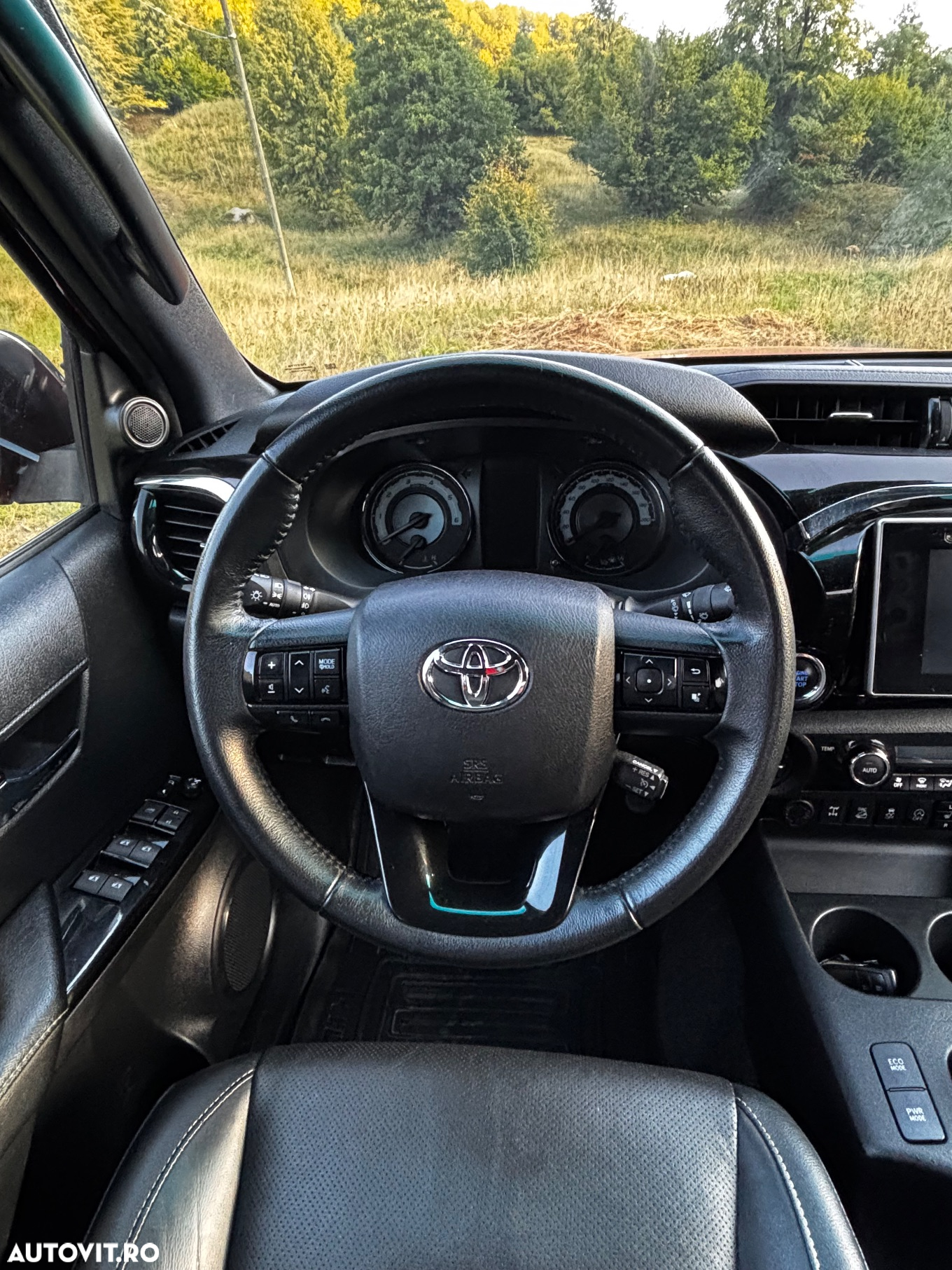Toyota Hilux 4x4 Double Cab A/T Invincible - 12