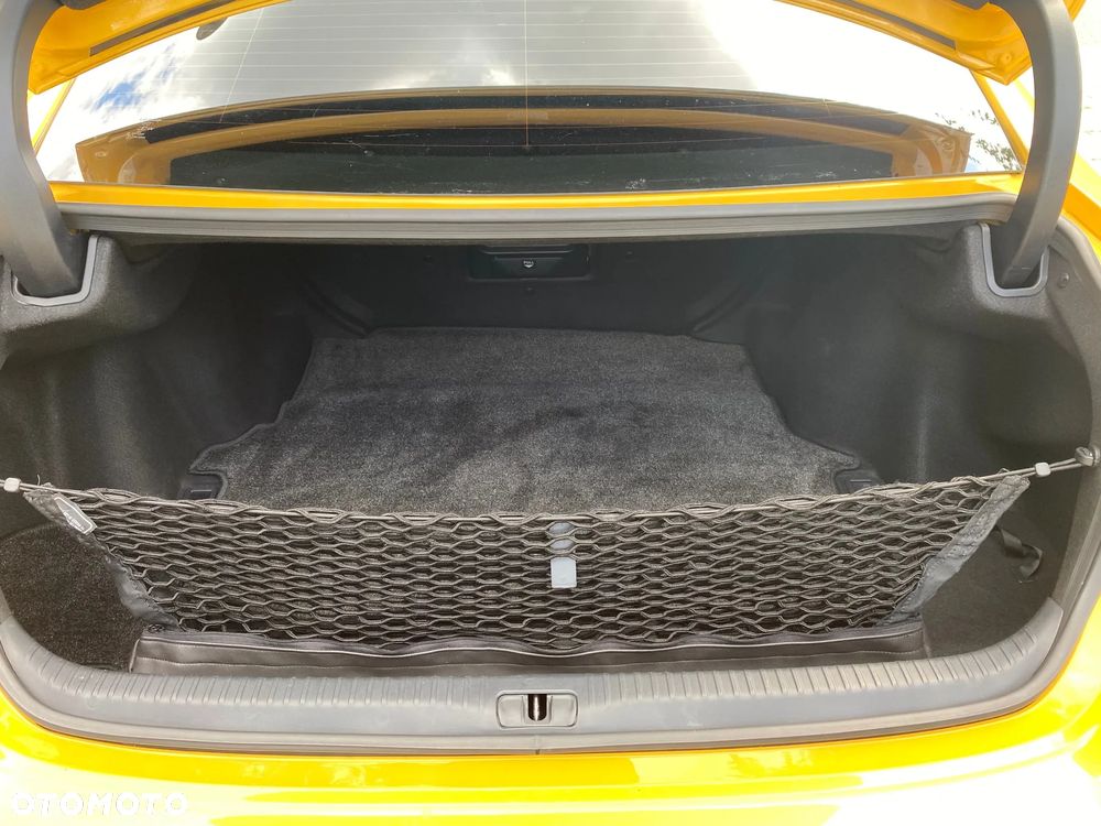 Lexus RC F Carbon - 19