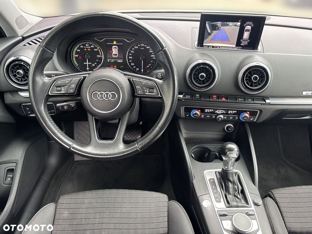 Audi A3 Sportback - 11