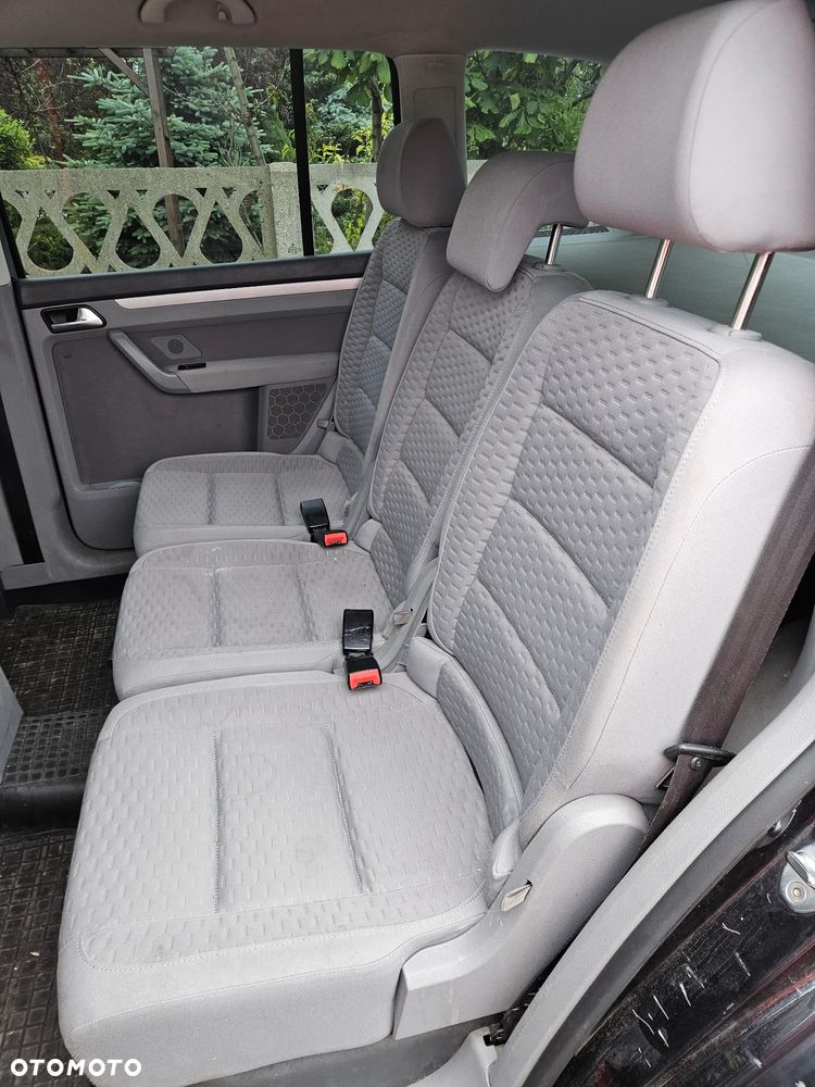 Volkswagen Touran - 7