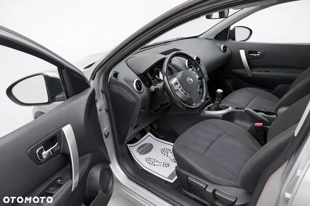 Nissan Qashqai 1.6 dCi DPF acenta - 14